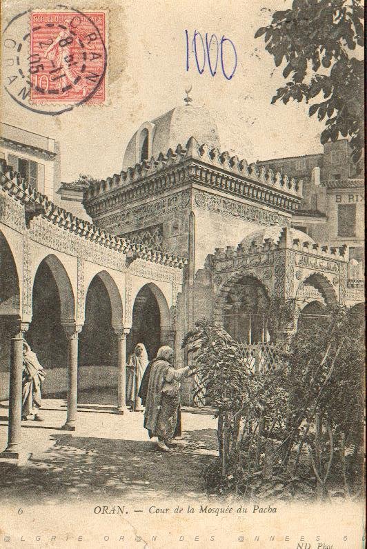 X ORAN COUR DE LA MOSQUEE DU PACHA.JPG